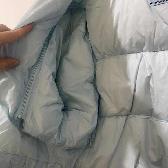 Prada Re-Nylon Cropped Convertible Puffer Jacket - Picture 3 of 12